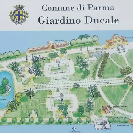 Luminoso In Centro Storico. Parma